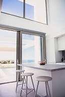 Starlight Villa Guro - 4bd, 4ba, 4min To Beach