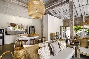 Villa Surga Blue by Alfred in Bali