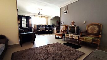 Charming 3-bedroom Apartment in Alexandria With City View