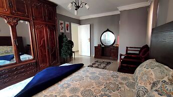 Charming 3-bedroom Apartment in Alexandria With City View