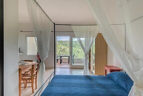 Elegant Residence Ea Bianca Studio Sleeps 2