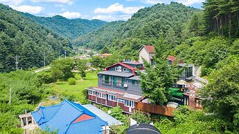 Chuncheon Thegangchon Pension