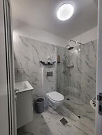 The Royalty Apartment old Town Center