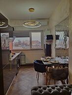 The Royalty Apartment old Town Center