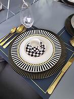 The Royalty Apartment old Town Center