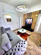 The Royalty Apartment old Town Center