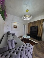 The Royalty Apartment old Town Center