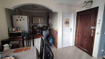 Females Only Host Is Woman Citycenter Near All