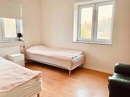 Bjurvik's Villa - Flat 2 - Business Customers Only