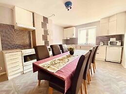 Bjurvik's Villa - Flat 2 - Business Customers Only