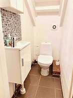 Bjurvik's Villa - Flat 2 - Business Customers Only