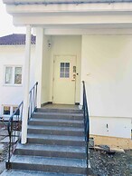 Bjurvik's Villa - Flat 2 - Business Customers Only