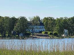 Bjurvik's Villa - Flat 2 - Business Customers Only