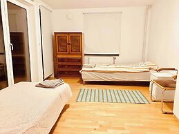 Bjurvik's Villa - Flat 1 - Business Customers Only