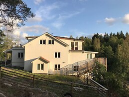 Bjurvik's Villa - Flat 1 - Business Customers Only