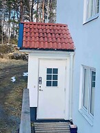 Bjurvik's Villa - Flat 1 - Business Customers Only