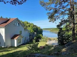 Bjurvik's Villa - Flat 1 - Business Customers Only