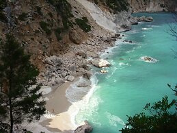 Stunning Residence Bouganvillage Bedroom Sleeps 4 Plus a Child bed