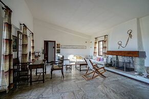 Sonia Rustic Mansion - 5bd 30 Sec Walk T