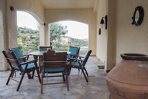 Sonia Rustic Mansion - 5bd 30 Sec Walk T