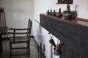Sonia Rustic Mansion - 5bd 30 Sec Walk T