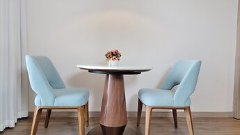 Luxe Rental Apartments - Residence A La Carte