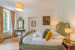 Luxury Apartments in Villa Cardinal Ciceri