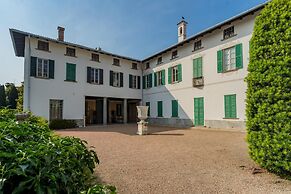 Luxury Apartments in Villa Cardinal Ciceri