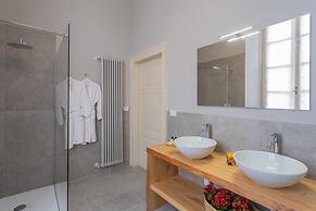 Luxury Apartments in Villa Cardinal Ciceri