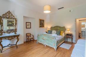 Luxury Apartments in Villa Cardinal Ciceri
