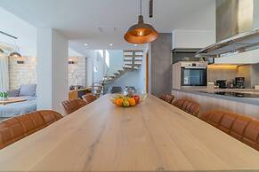 Carpe Diem Villa - Luxurious, 1,5km From The Beach