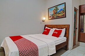 OYO 92638 Jr Residence Syariah