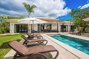 Duna Property - 2 Villas 2 Pools 7 Br Luxury Oasis Centrally Located