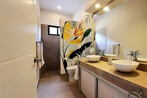 Duna Property - 2 Villas 2 Pools 7 Br Luxury Oasis Centrally Located