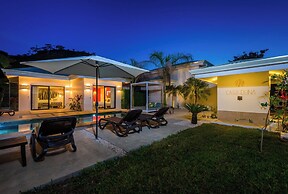 Duna Property - 2 Villas 2 Pools 7 Br Luxury Oasis Centrally Located