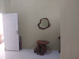 OYO 92644 Onong's Homestay Near Dodikjur Rindam XIII/Merdeka