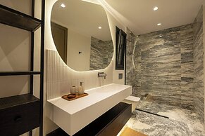 Hills Deluxe - Relaxed Luxury in Style and Serenity