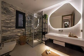 Hills Deluxe - Relaxed Luxury in Style and Serenity