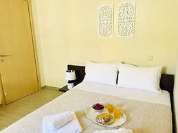 Cozy Nest - 2min To Beach, 6min Walk To