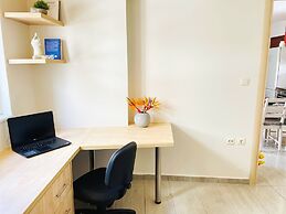 Cozy Nest - 2min To Beach, 6min Walk To