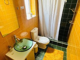 Cozy Nest - 2min To Beach, 6min Walk To