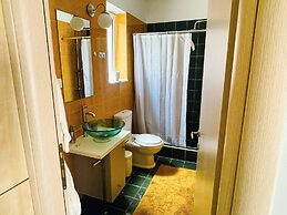 Cozy Nest - 2min To Beach, 6min Walk To