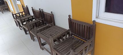 SPOT ON 92658 Wisma Parakita Syariah Near RS Faisal Patalasang