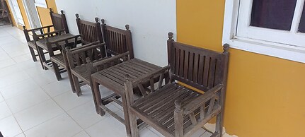 SPOT ON 92658 Wisma Parakita Syariah Near RS Faisal Patalasang