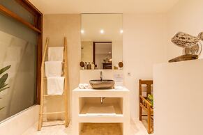 Villa Namu by Alfred in Bali