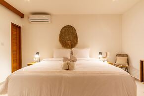 Villa Namu by Alfred in Bali