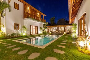 Villa Namu by Alfred in Bali