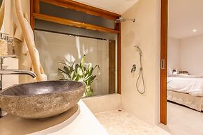 Villa Namu by Alfred in Bali