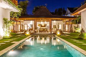 Villa Namu by Alfred in Bali