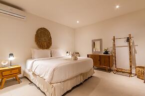 Villa Namu by Alfred in Bali